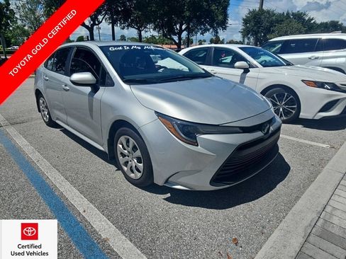 Used 2026 Toyota Corolla LE FWD image 1