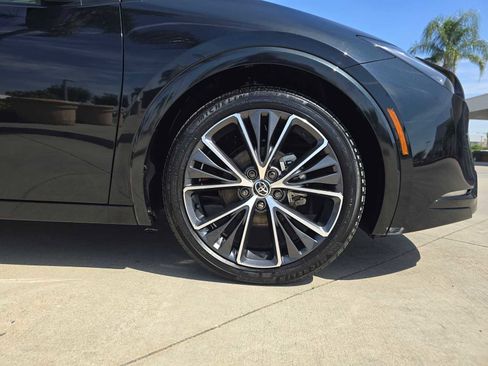 Used 2025 Toyota Prius XLE image 8