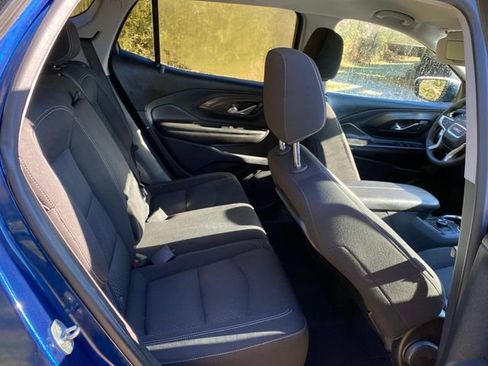 Used 2022 GMC Terrain SLE image 34