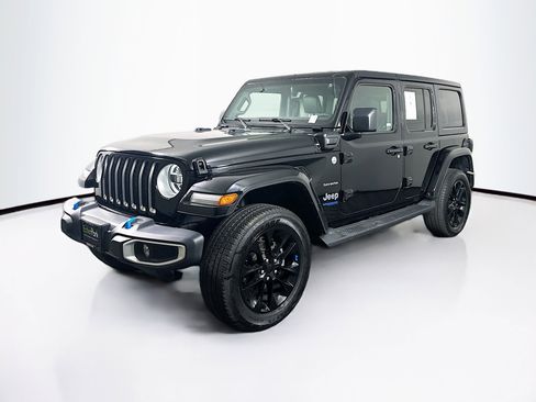 Used 2022 Jeep Wrangler Sahara image 3