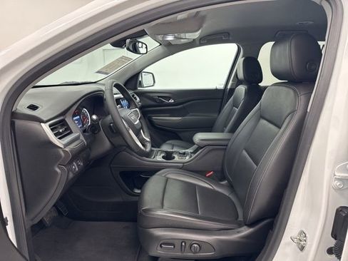 Used 2023 GMC Acadia SLT image 25