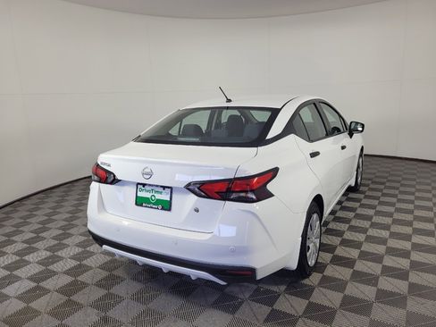 Used 2025 Nissan Versa S w/ Trunk Package FWD image 9