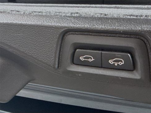 Used 2023 BMW X7 xDrive40i image 45