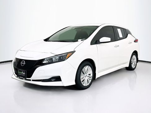 Used 2023 Nissan Leaf S FWD image 3