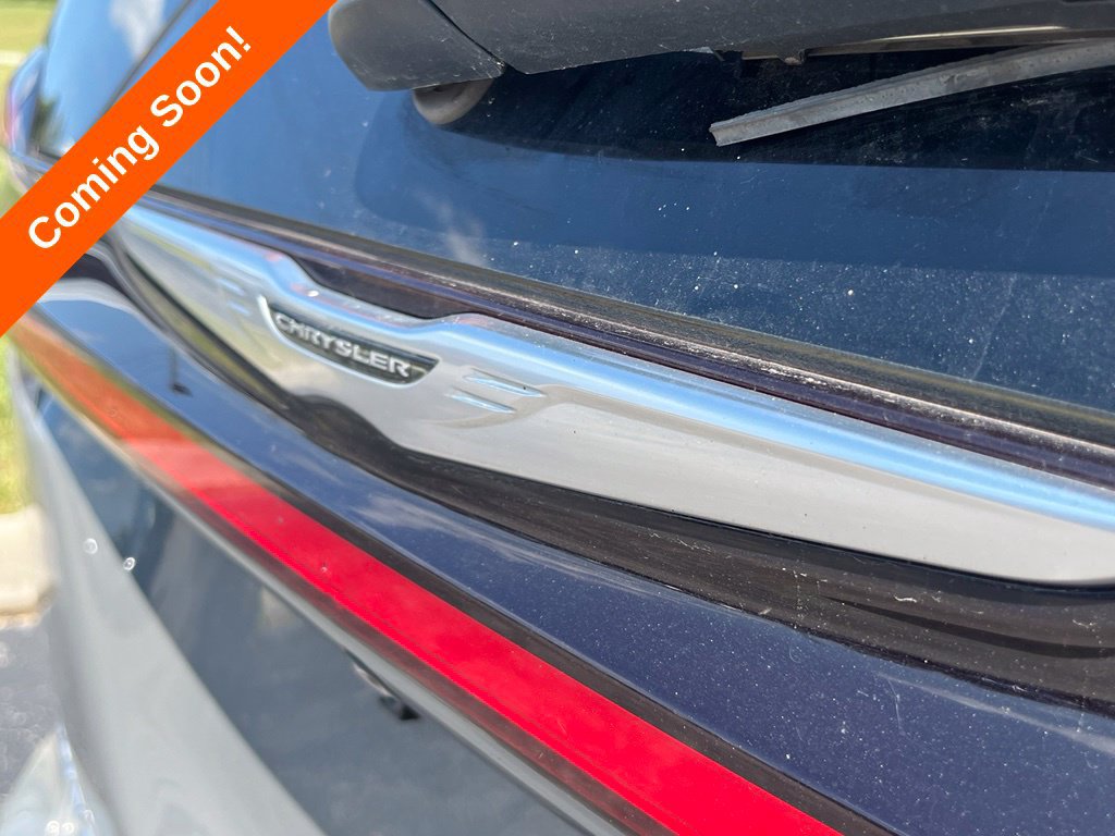 Used 2022 Chrysler Pacifica Limited FWD image 10