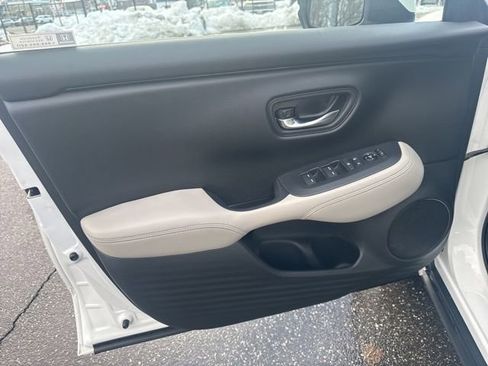 Certified 2023 Honda HR-V LX image 22
