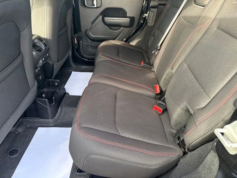 Used 2023 Jeep Wrangler Unlimited Rubicon w/ Cold Weather Group image 29