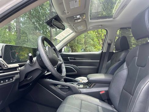 Used 2025 Kia Telluride EX AWD/4WD image 6