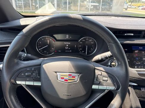 Used 2025 Cadillac XT6 Luxury AWD/4WD image 15