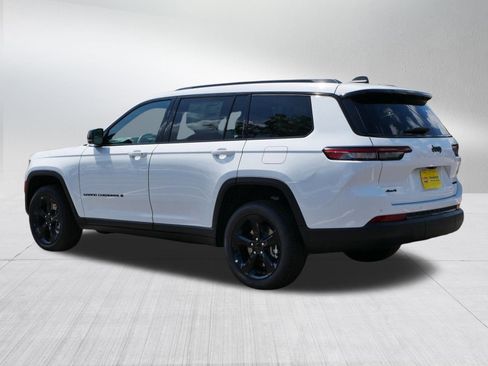 New 2025 Jeep Grand Cherokee L Limited w/ Black Appearance Package image 5