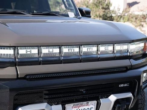 Used 2024 GMC Hummer EV 2X w/ Extreme Off-Road Package image 10