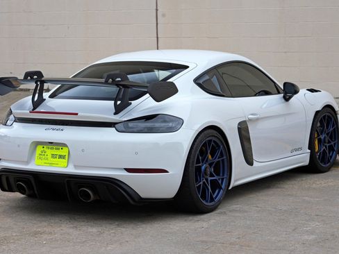Used 2024 Porsche 718 Cayman GT4 RS w/ Weissach Package RWD image 48