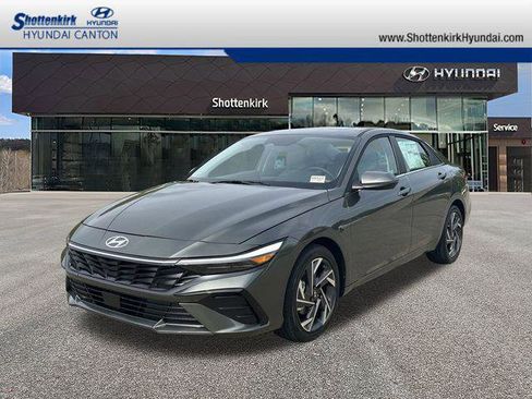 New 2025 Hyundai Elantra Limited image 1