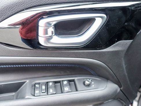 New 2026 Jeep Compass Latitude image 21