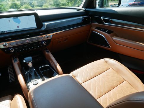 Certified 2025 Kia Telluride SX Prestige X-Line AWD/4WD image 11