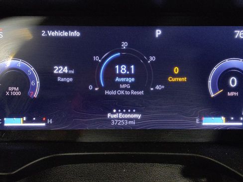 Used 2023 Jeep Grand Cherokee Laredo w/ Luxury Tech Group I AWD/4WD image 23