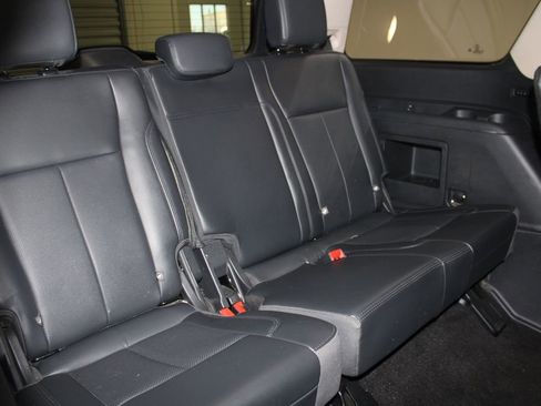 Used 2023 Ford Expedition XLT image 34