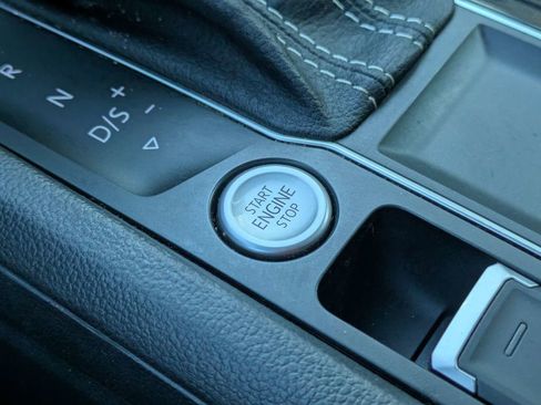 Used 2023 Volkswagen Atlas SE w/ Black Wheel Package FWD image 44