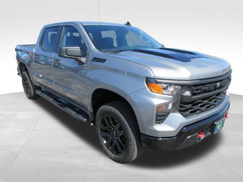 Certified 2024 Chevrolet Silverado 1500 Custom Trail Boss w/ LPO, Dark Essentials Package AWD/4WD image 8