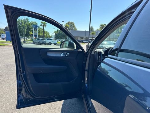 New 2026 Volvo XC40 B5 Core w/ Climate Package AWD/4WD image 10