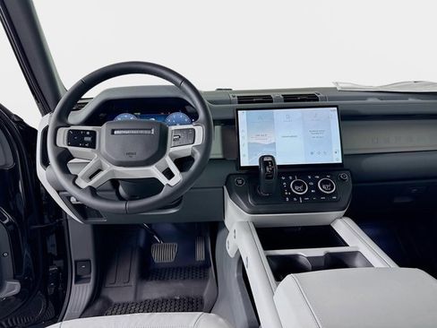 New 2026 Land Rover Defender 110 X-Dynamic SE image 24