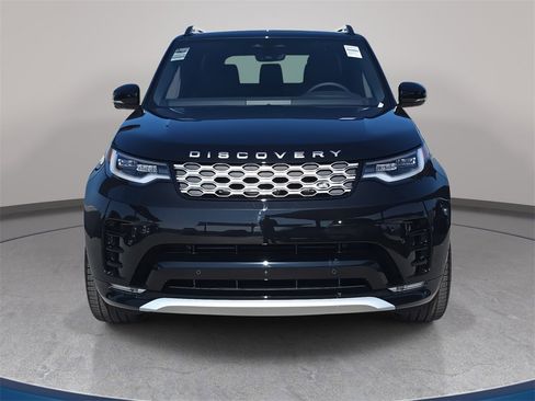 New 2026 Land Rover Discovery Limited Edition image 2