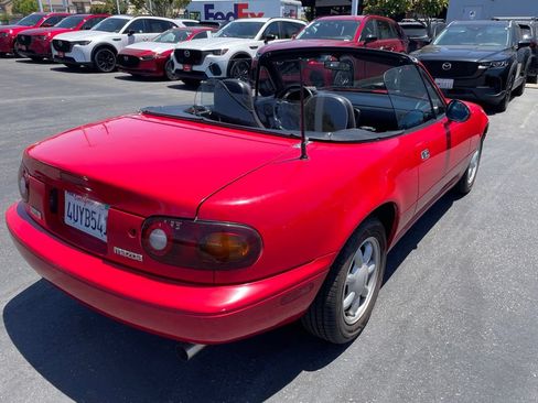 Used 1992 MAZDA MX-5 Miata RWD image 4