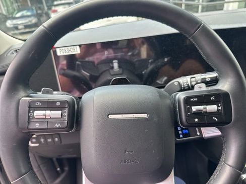 Used 2025 Hyundai Santa Fe SEL FWD image 13