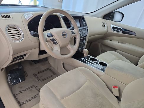Used 2014 Nissan Pathfinder SV FWD image 16