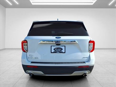 Used 2023 Ford Explorer Limited AWD/4WD image 9