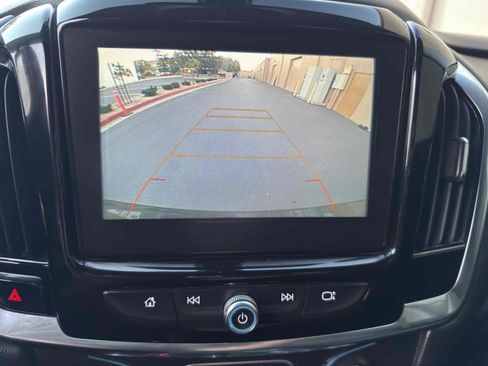 Used 2019 Chevrolet Traverse LT image 64