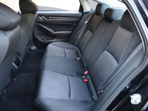 Used 2018 Honda Accord LX image 19