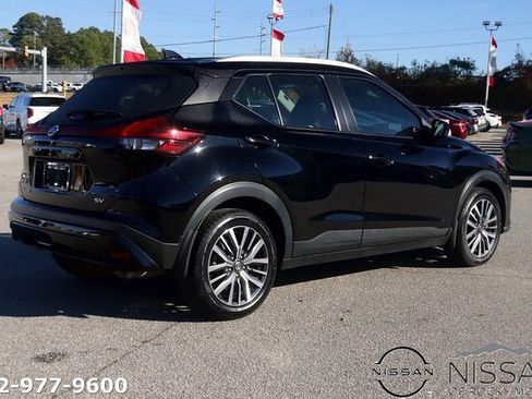 Used 2021 Nissan Kicks SV image 5