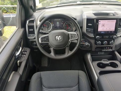 New 2026 RAM 1500 Express AWD/4WD image 17