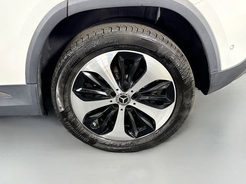 Used 2025 Mercedes-Benz GLA 250 image 37