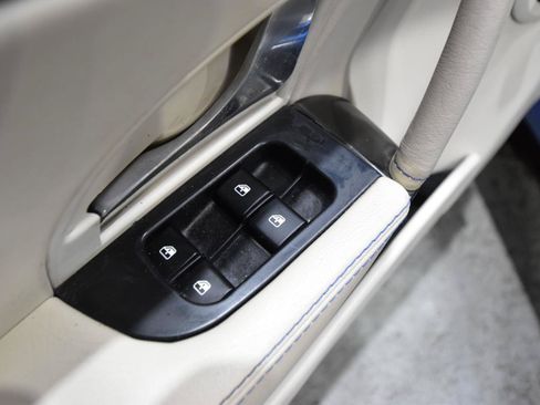 Used 2015 Maserati GranTurismo Convertible RWD image 19