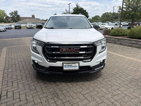 Used 2023 GMC Terrain AT4 AWD/4WD image 8