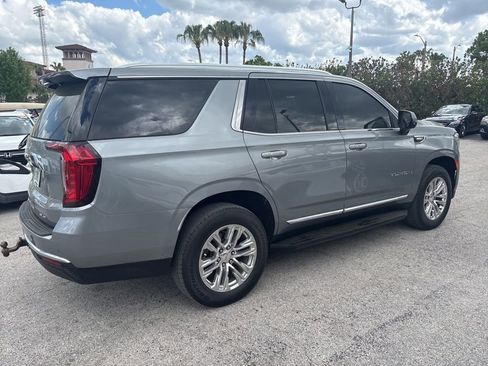 Used 2023 GMC Yukon SLT w/ SLT Luxury Package image 1