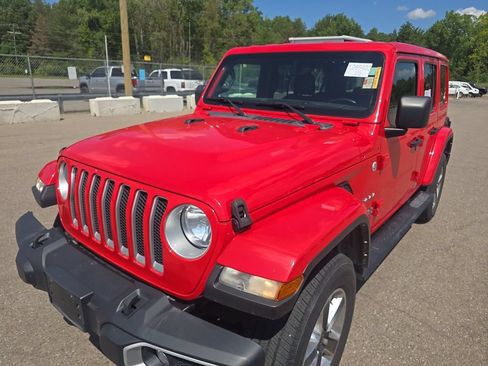 Used 2021 Jeep Wrangler Unlimited Sahara w/ Uconnect 4C Nav & Sound Group AWD/4WD image 2
