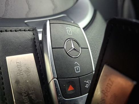 Used 2021 Mercedes-Benz GLC 300 image 17