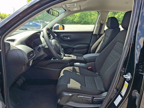 Used 2025 Honda HR-V LX image 13
