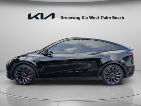 Used 2024 Tesla Model Y Performance AWD/4WD image 4