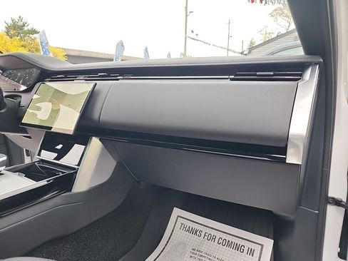 Used 2025 Land Rover Range Rover SE AWD/4WD image 56