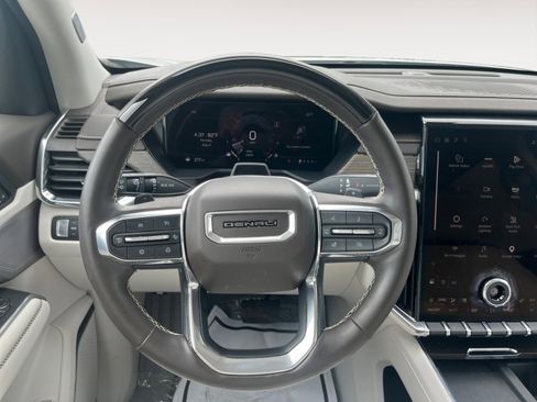 Used 2025 GMC Acadia Denali w/ Super Cruise Package FWD image 6