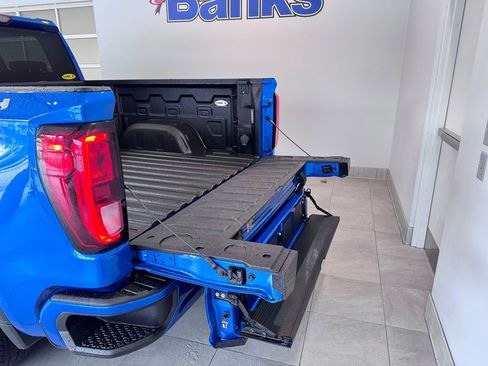 Certified 2022 GMC Sierra 1500 Elevation image 11