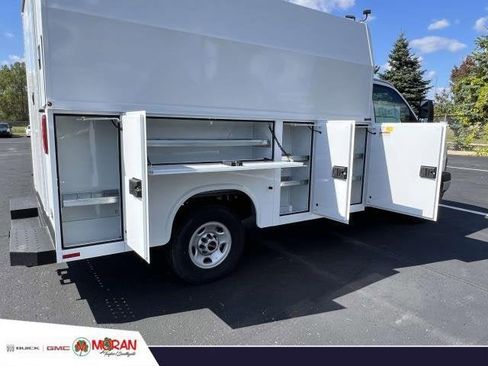 New 2025 GMC Savana 3500 w/ Power Convenience Package image 30