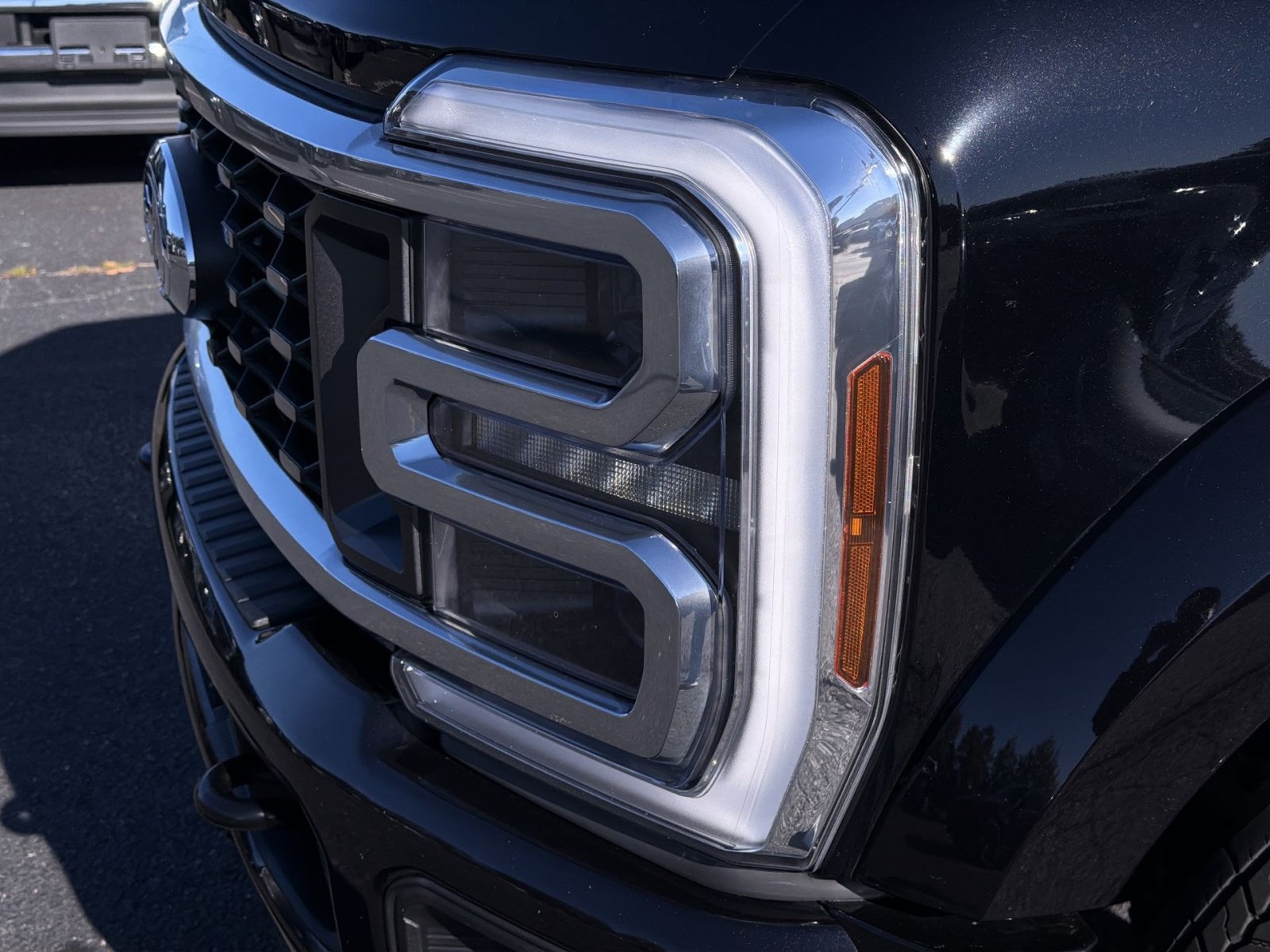 Used 2025 Ford F450 Platinum w/ FX4 Off-Road Package AWD/4WD image 13