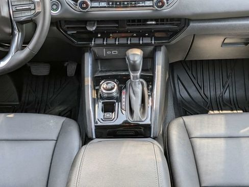 Used 2025 GMC Canyon Elevation w/ Convenience Package AWD/4WD image 19