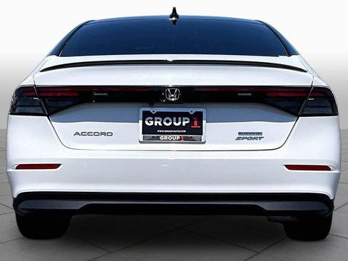 Used 2025 Honda Accord Sport image 4