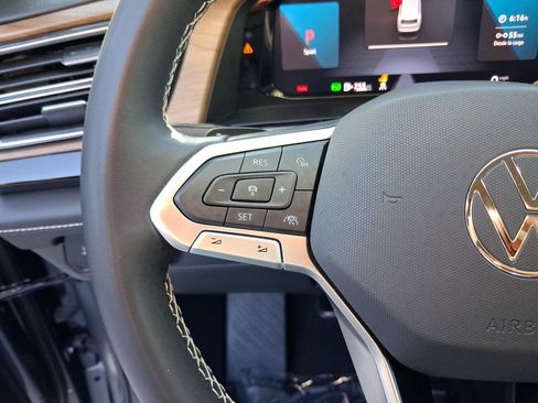 Used 2024 Volkswagen Atlas SE w/ Black Wheel Package FWD image 19